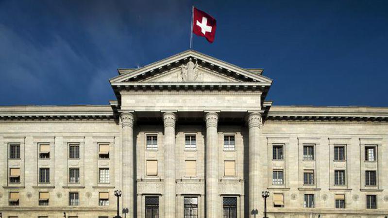 Швейцария продлила действие санкций против России
