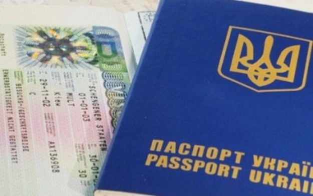 На полиграфкомбинате «Украина» объяснили задержки в изготовлении биометрических паспортов