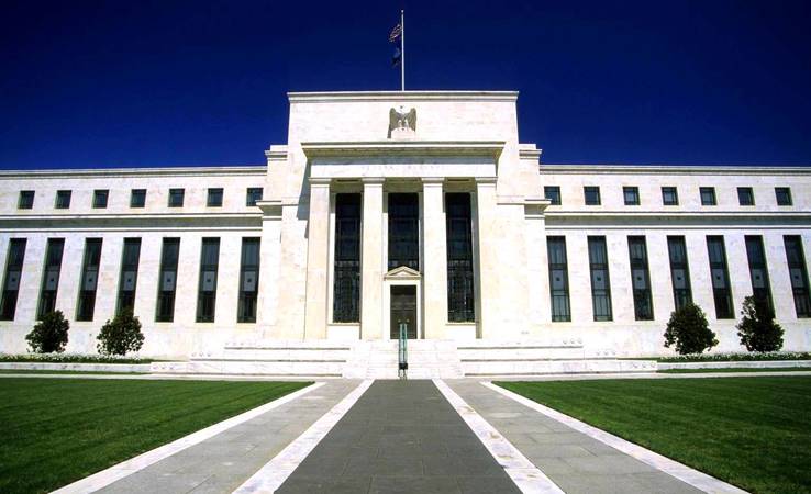 Заявления Федеральной резервной системы США обвалили курс доллара