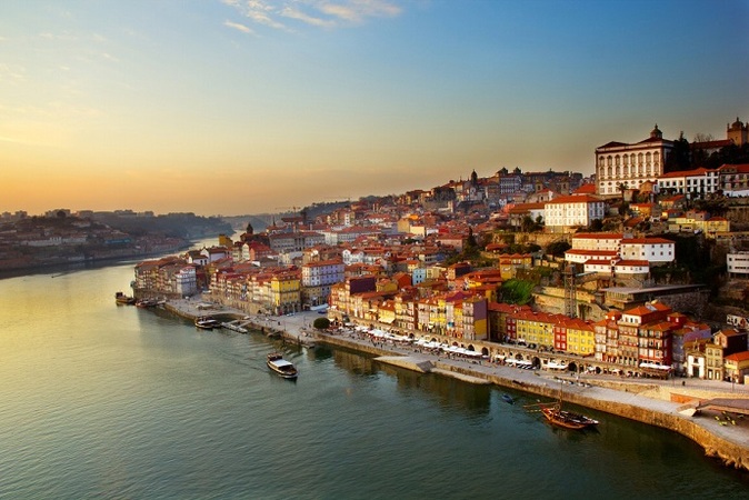 Португалия возобновила продажу «золотых виз»