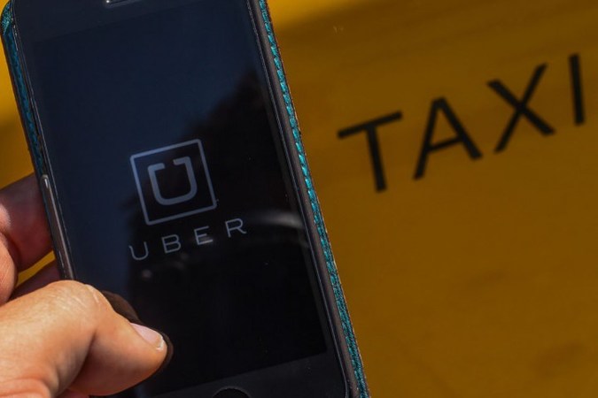 Канадские таксисты намерены отсудить в Uber более 300 млн долларов