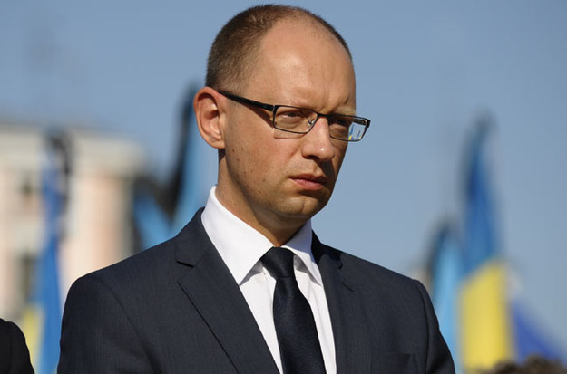 Яценюк потребовал публичного аудита Фонда гарантирования вкладов