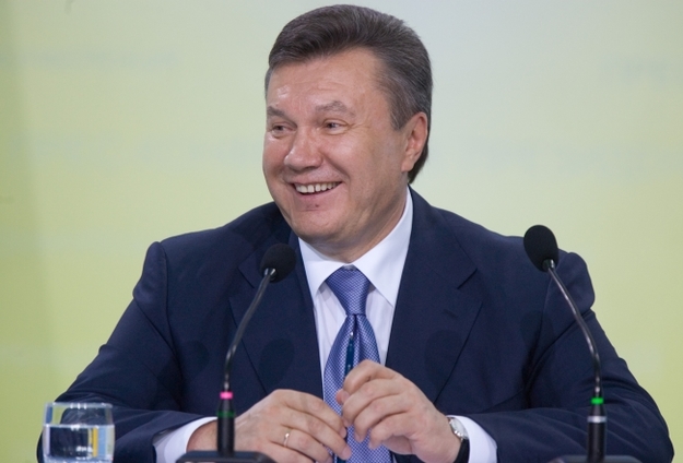 Янукович отказался приехать в Украину на допрос
