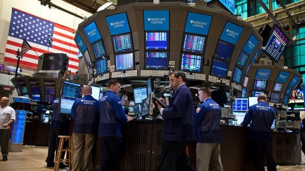 Индекс Dow Jones вырос впервые за неделю