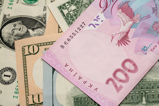 Курс межбанка на этой неделе зависит от новостей по переговорам Украины с кредиторами