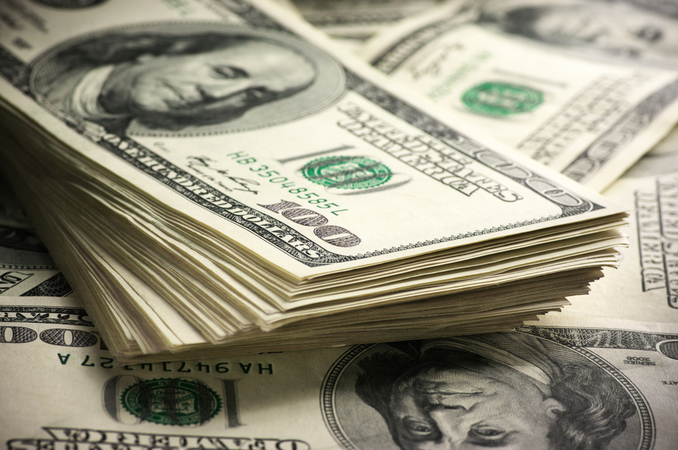 На валютном аукционе сегодня НБУ курс доллара составил 21