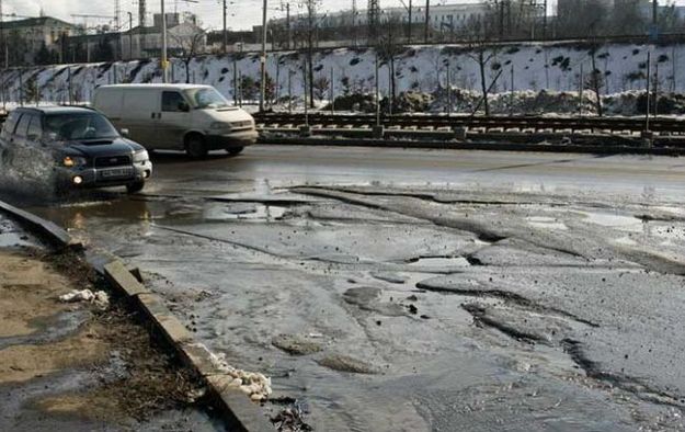 Укравтодор: украинские дороги готовы к зиме на треть