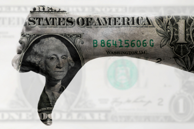 Доллар отступает на межбанке
