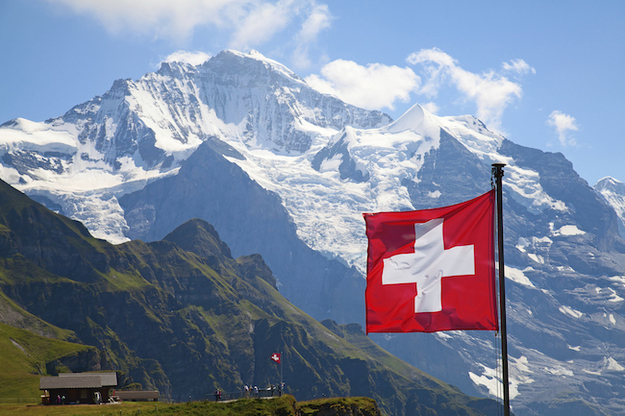 Швейцария ужесточает борьбу с грязными деньгами