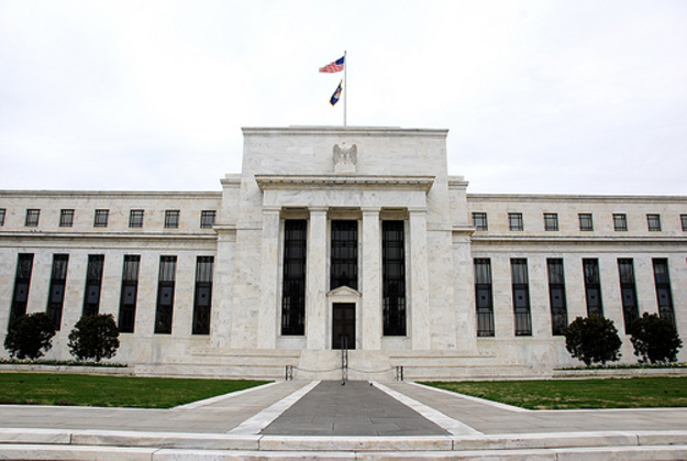 ФРС США сохранила базовую процентную ставку