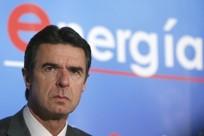 Испанский министр подал в отставку из-за панамского скандала