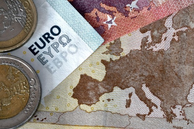 Экономические настроения в еврозоне улучшаются второй месяц подряд