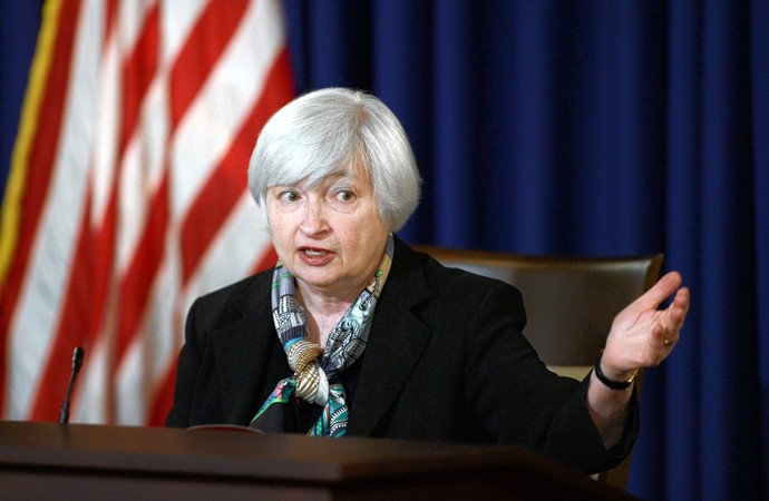 ФРС осторожна в ставках из-за рынка труда и «Брексита»