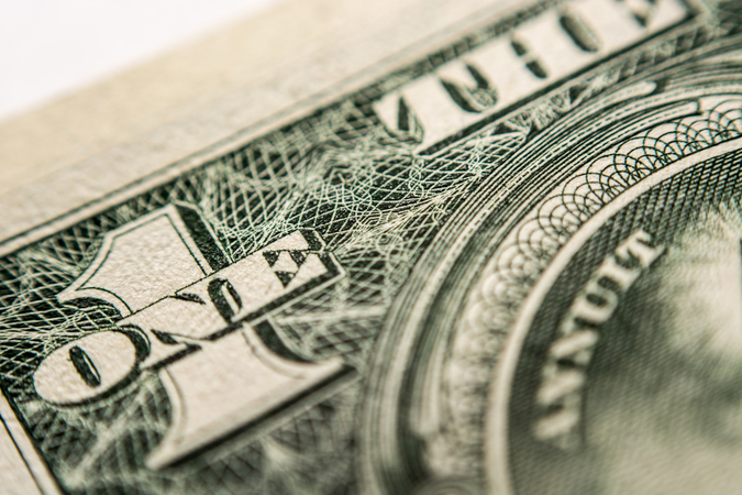 Доллар не изменился на открытии межбанка