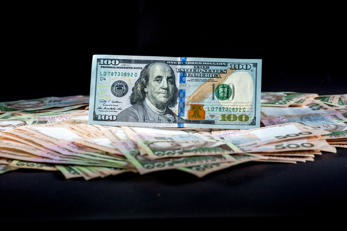 Доллар продолжит осторожно отступать на межбанке