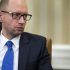 Яценюк поручил проверить стоимость горючего на украинских АЗС
