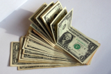 Наличный валютный рынок: доллары продают по 24,66
