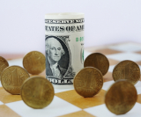 Минфин: гривна не упадет следом за валютами стран СНГ